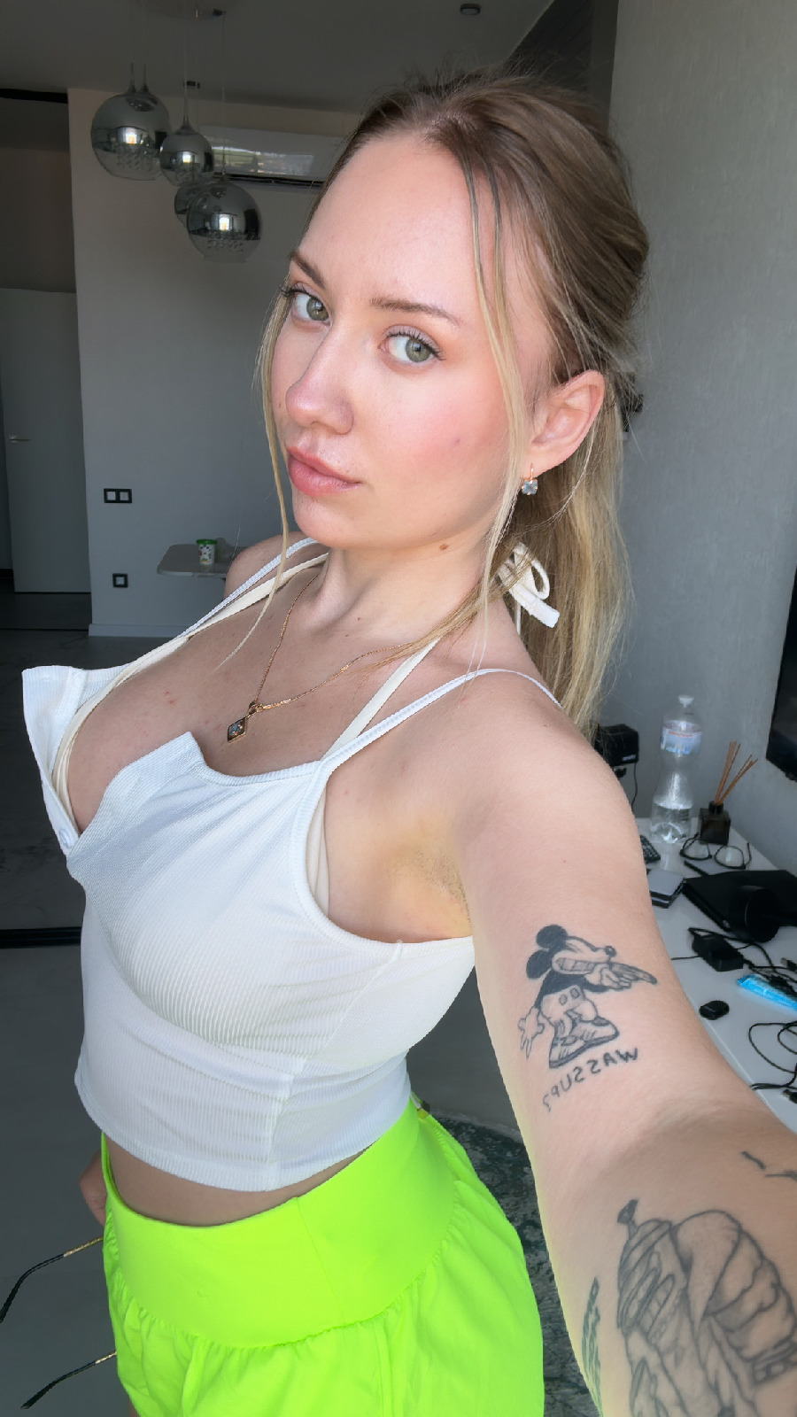 KateV in her underwear in Datong