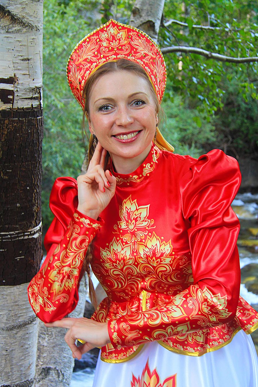 Women in Slavic costumes in Datong