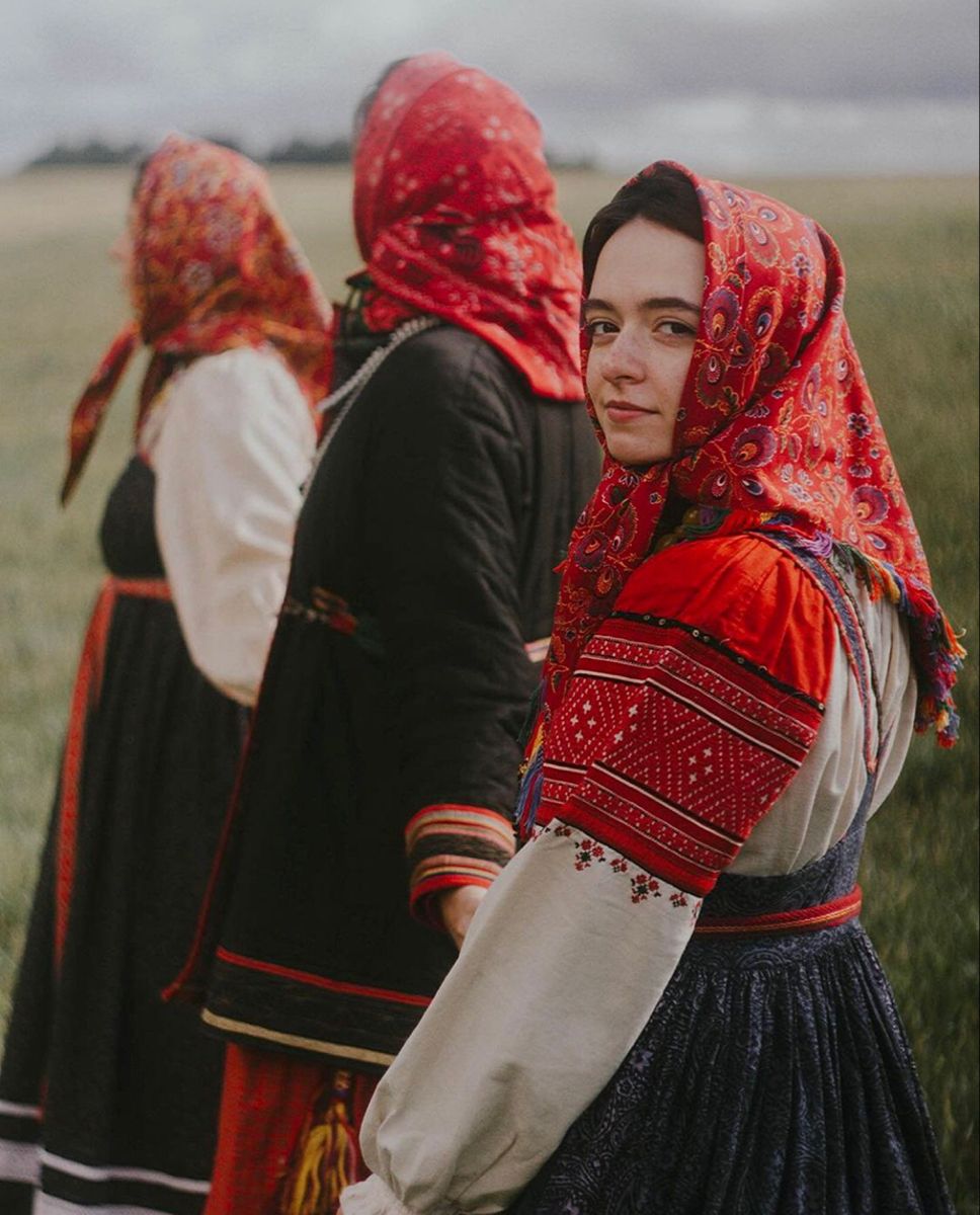 Women in Slavic costumes in Datong