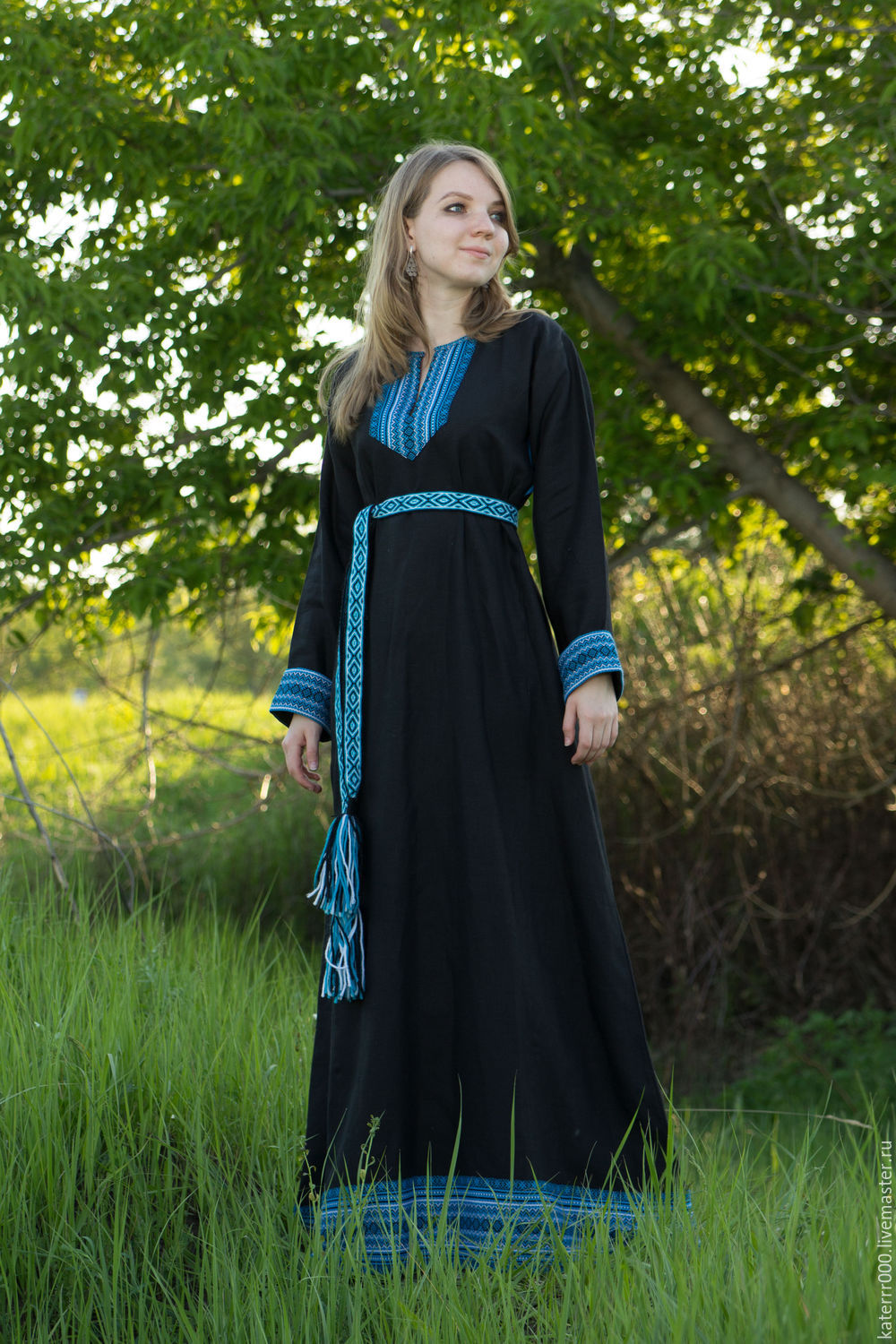 Women in Slavic costumes in Datong