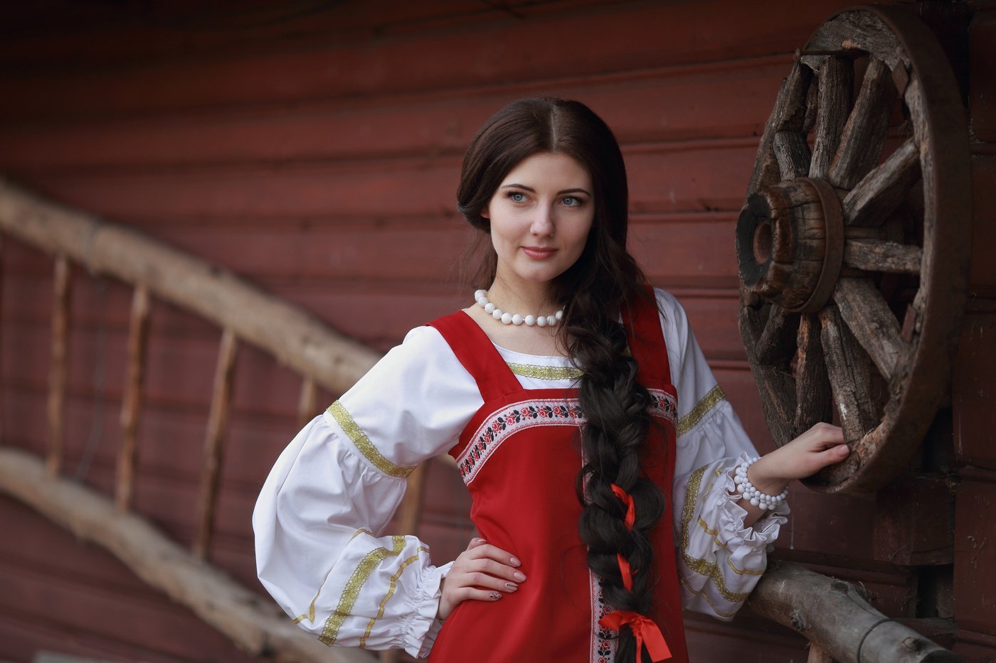 Girls in Slavic costumes in Datong