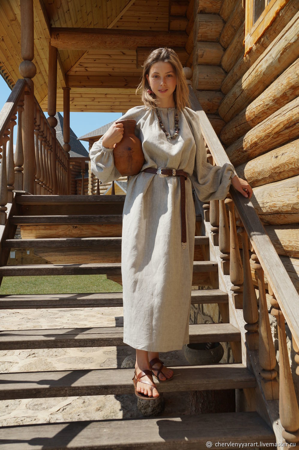 Girls in Slavic costumes in Datong