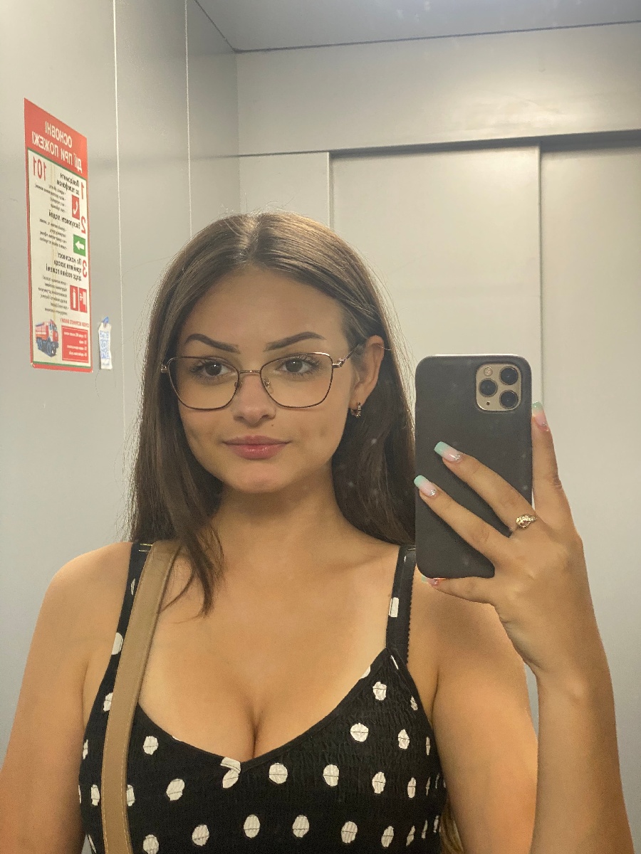 Sexy model Stacy in Datong